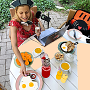 MusiCures #12 BREAKFAST in ODESSA Музичний журнал Дар'ї Коломієць